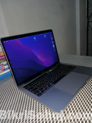 MacBook pro 2016 model